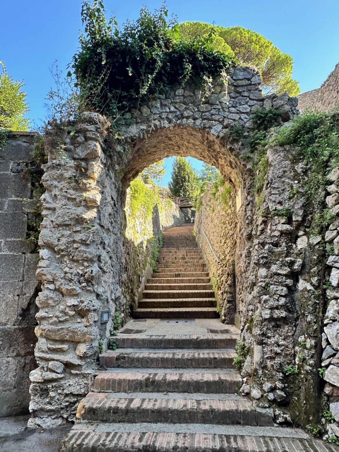 arched walkway in ravello italy