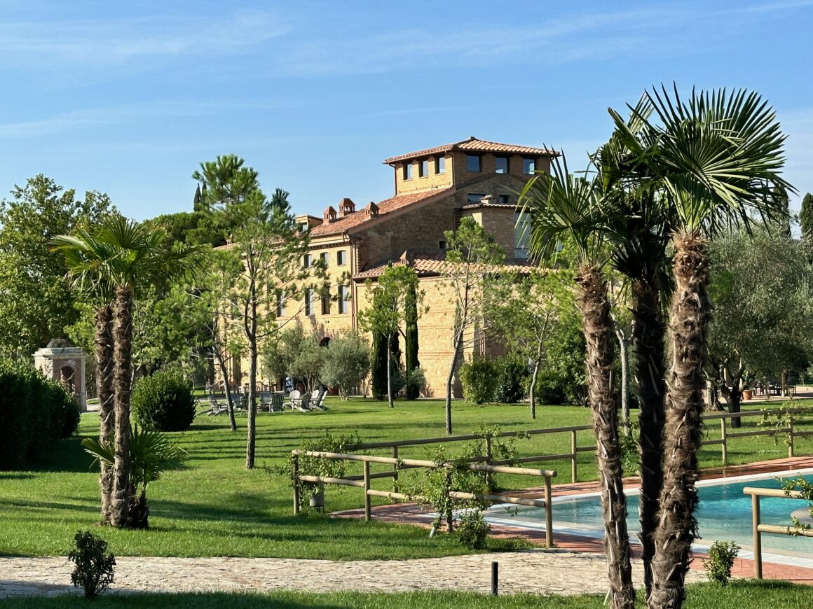 precise tale poggio alla sala main building