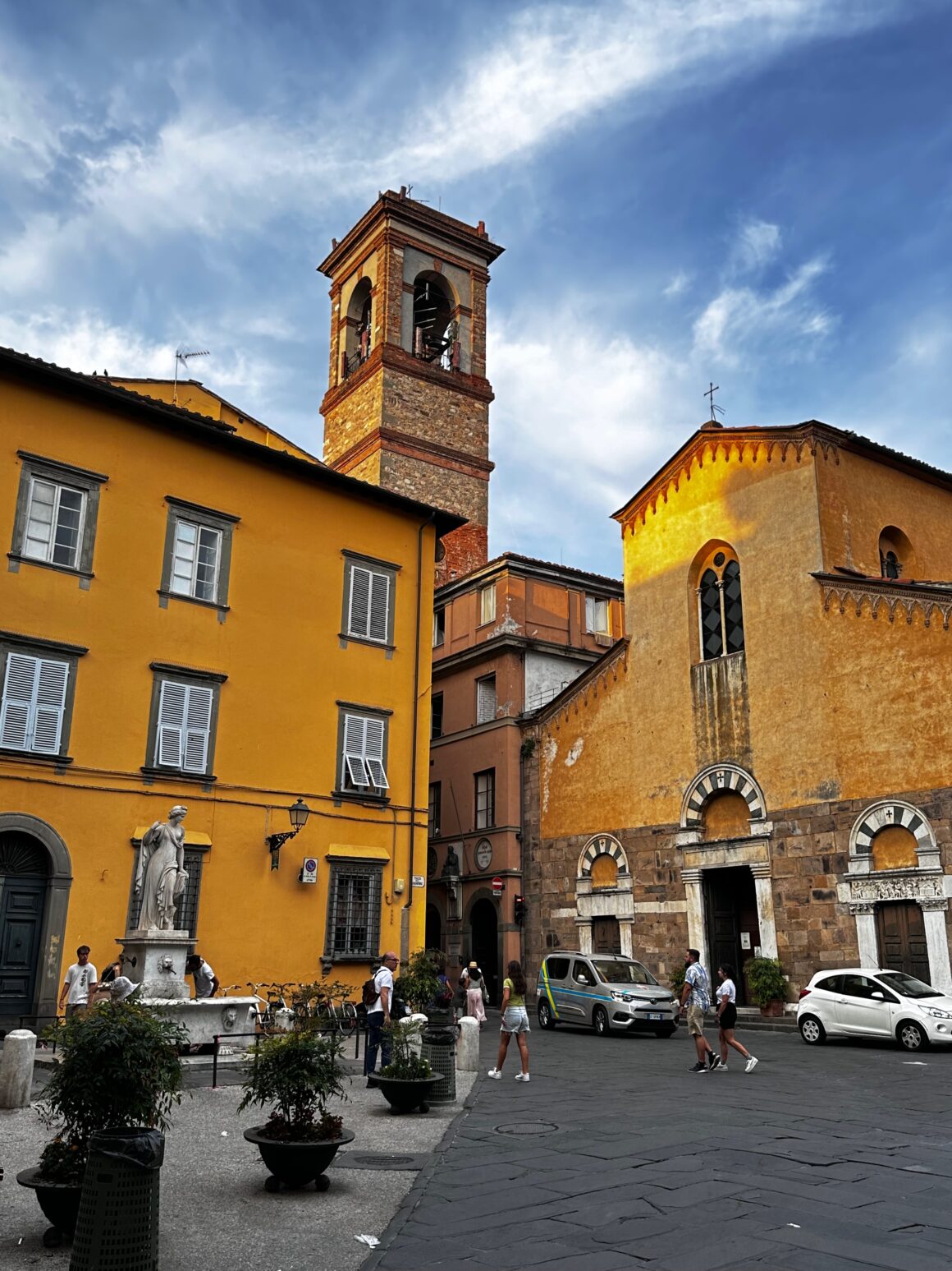 the church of salvatore in lucca