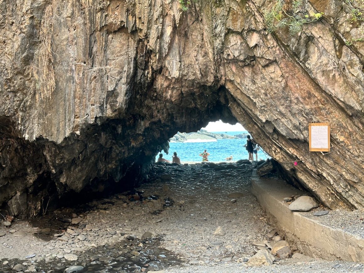 vernazza natural arch