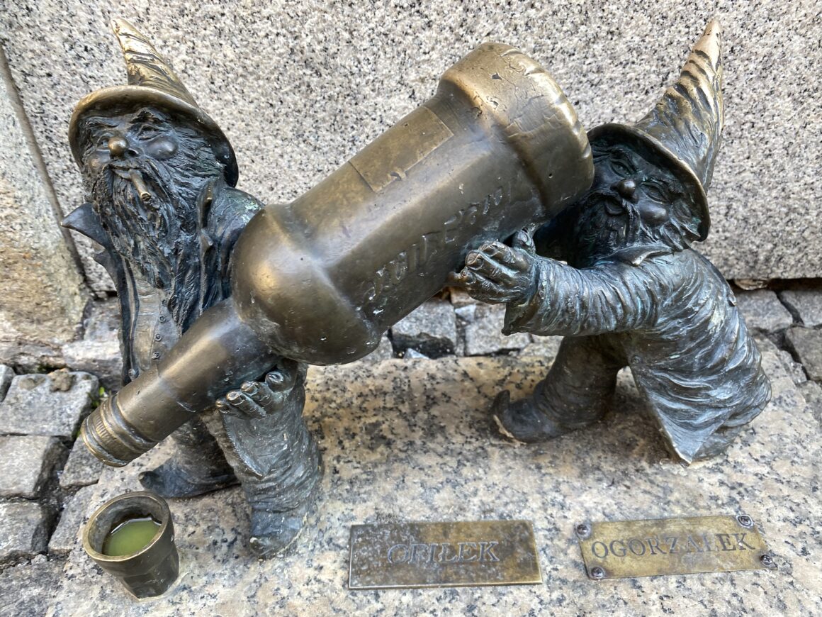 dwarfs drunkard and filer wrocław poland