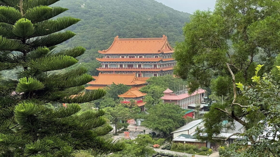 po lin monastery on ngong ping plateau