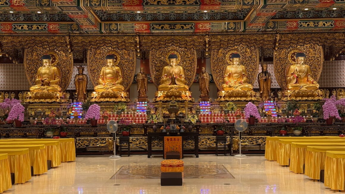 the grand hall of ten thousand buddhas 1 of 2